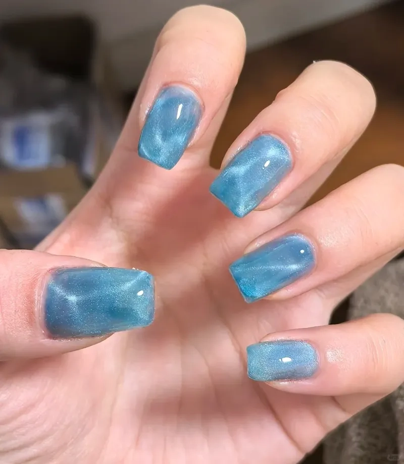 Sơn móng vân đá phong cách tối giản mà tinh tế