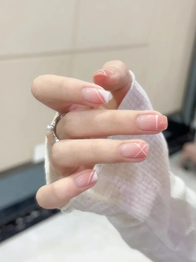 Nét cuốn hút đến từ mẫu móng tay vuông đẹp