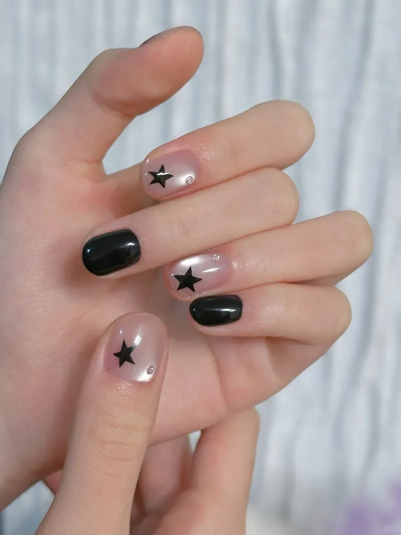 Đơn giản mà sang với mẫu móng vuông nhẹ nhàng