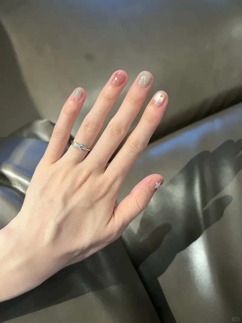 Bí quyết làm móng vuông đẹp không cần ra tiệm