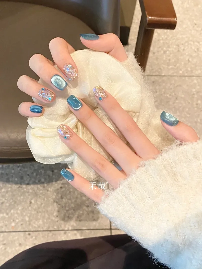 Nâng tầm cá tính với mẫu nail móng tay vuông