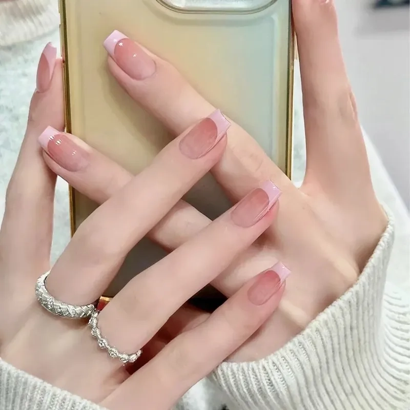 Tỏa sáng mọi góc nhìn với nail móng tay vuông