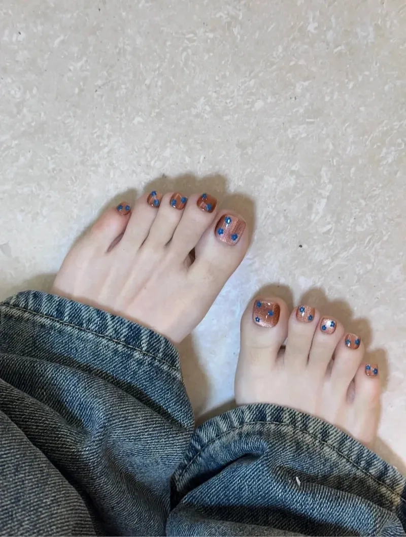 Hè này chọn ngay mẫu móng chân đẹp cho mùa hè tươi sáng