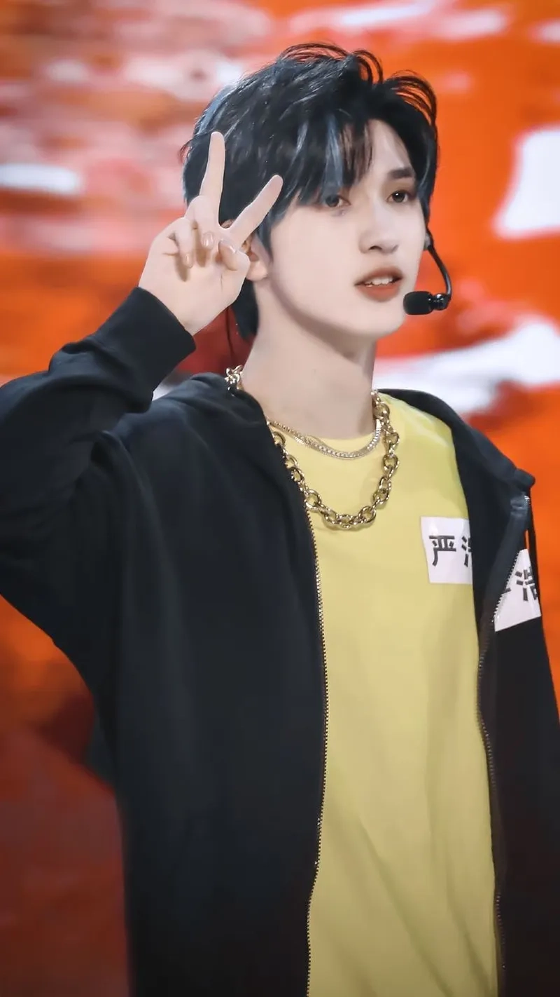 Thể hiện cá tính riêng qua nhuộm line nam cực độc đáo