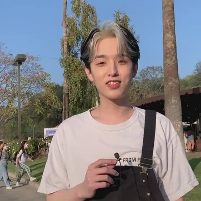 Tạo điểm nhấn ấn tượng với nhuộm light gáy nam phong cách độc lạ