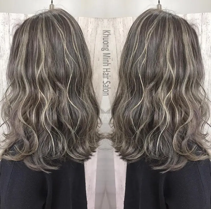 Tỏa sáng với kiểu tóc cá tính nhờ nhuộm tóc móc light sáng tạo